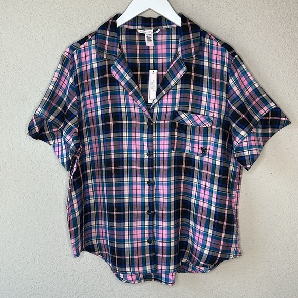 NWT Victoria's Secret Flannel Button Down Shirt and Shorts Pajama Set Size M - Picture 2 of 16